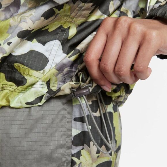 ❌Nike sportswear Camo Windbreaker Jacket cargo pockets oversized small NWOT - Picture 5 of 11